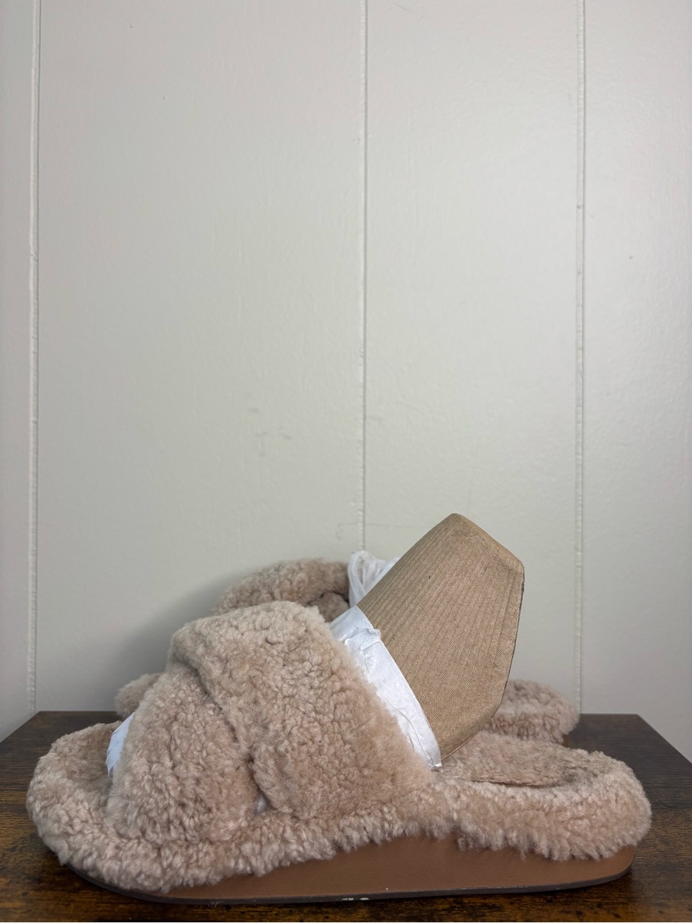 Olukai Hila Heu Genuine Shearling Slipper Womens Size 7 Tan Beige - Picture 2 of 9